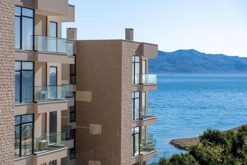 Oni Rooms Saranda Exterior photo