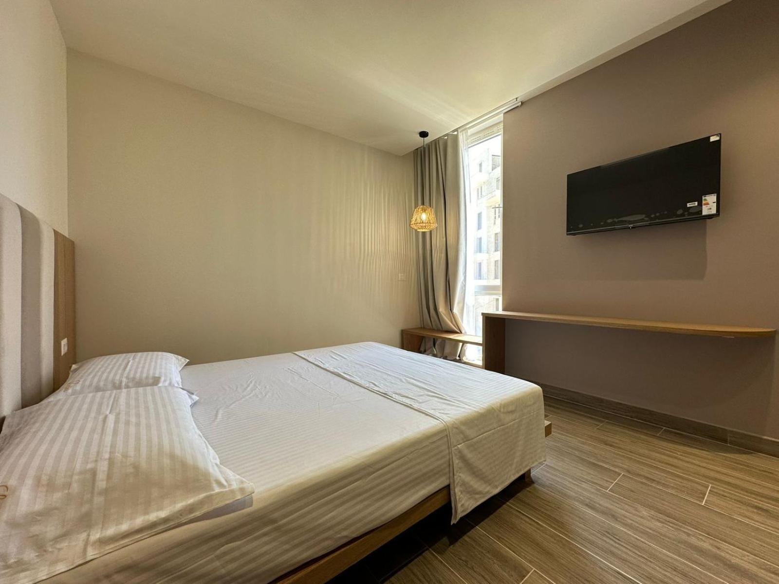 Oni Rooms Saranda Exterior photo